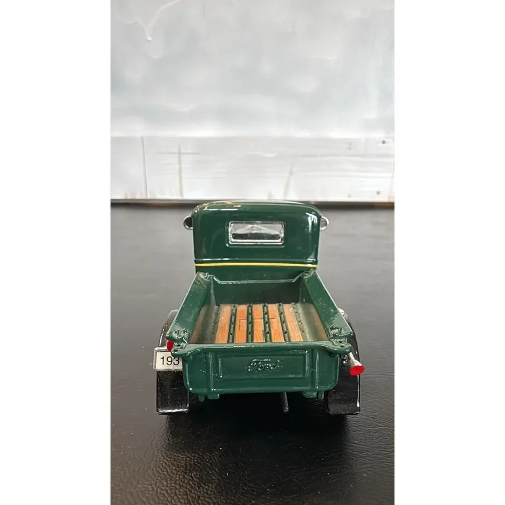 National Motor Museum  1931 Ford Model A Pickup Truck Green  Diecast Model